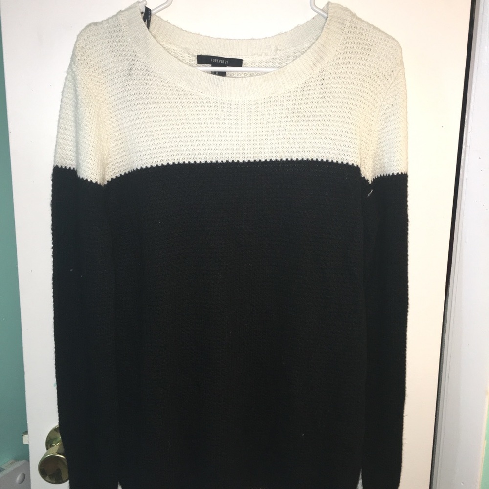 Forever 21 black and white sweater